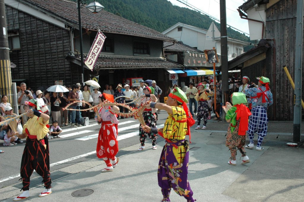 銀谷祭り（かなやまつり）のご案内（生野銀山までシャトルバス運行）